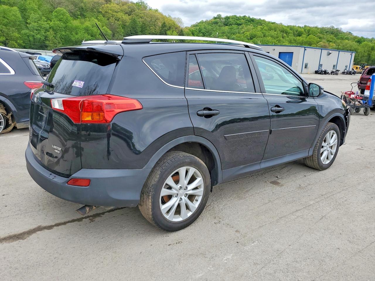 2014 TOYOTA RAV 4 — VIN 2T3DFREV2EW181663 — photo 3